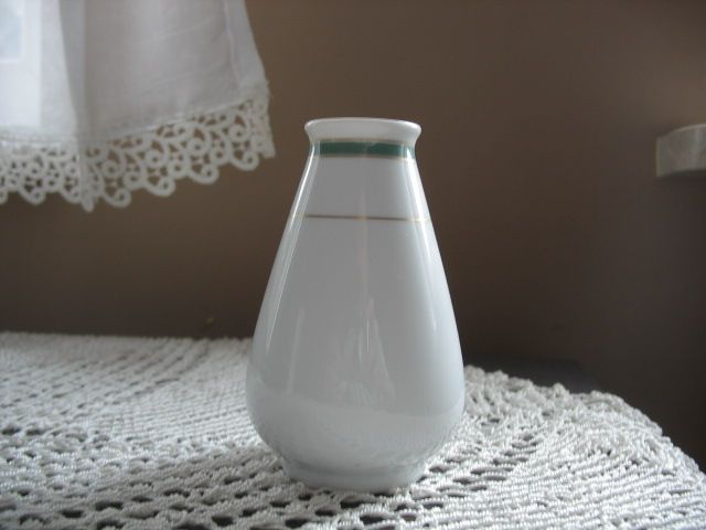 ROSHENTAL GROUP-classic rose-oryginalny porcelanowy mały wazonik