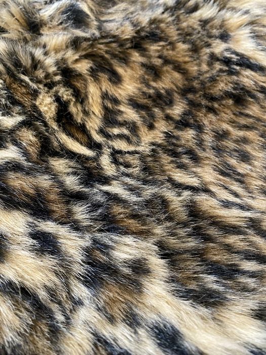 Casaco de pelo sintetico, leopardo.