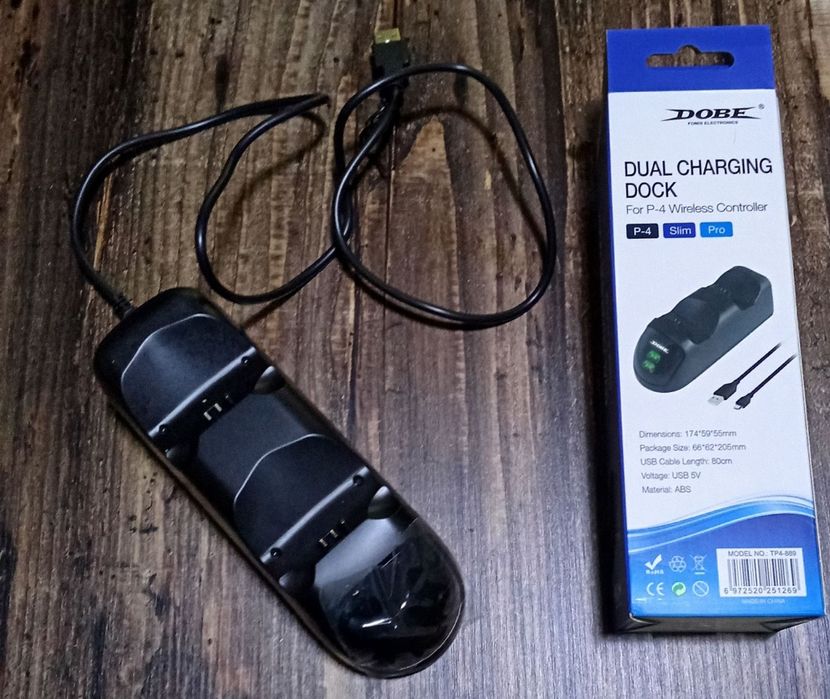 Зарядна станція Dobck для PlayStation 4 dualshock