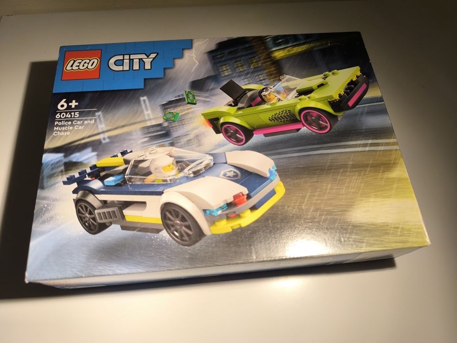 Lego City Police Car and Muscle Car Chase 60415