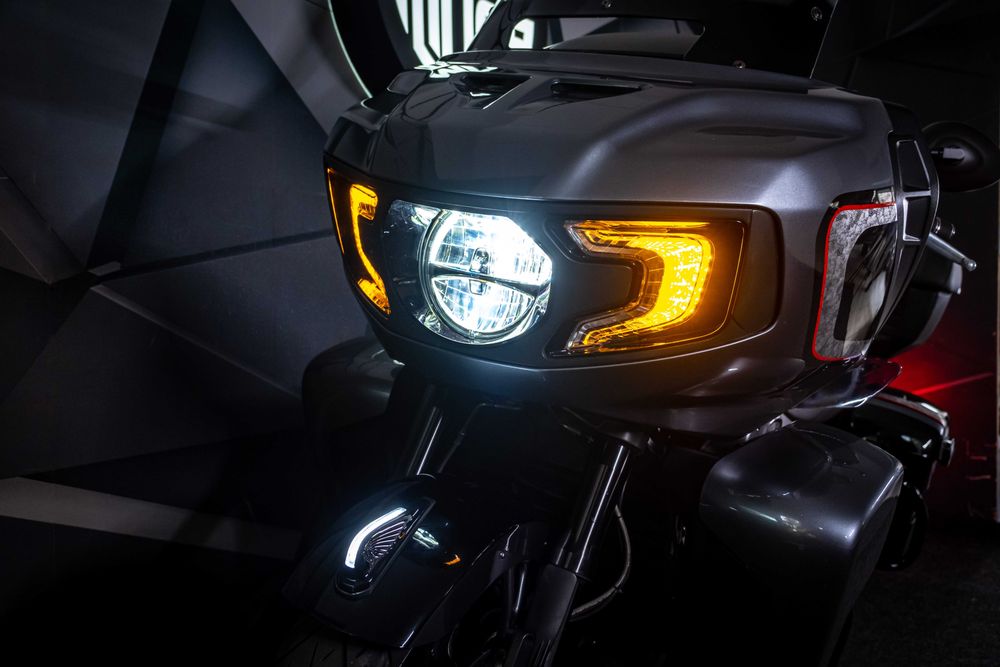 Indian Pursuit Dark Horse