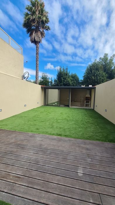 Apartamento tipo moradia T1+1 jardim +garagem