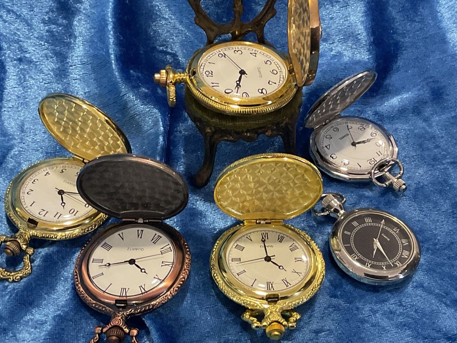 RELOGIOS de bolso quartz a trabalhar ,coleção anúncios abaixo