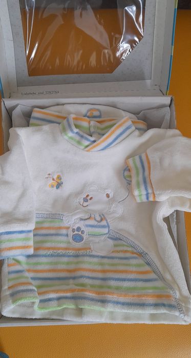 Conjunto neutro bebé 1 mês