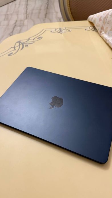 MacBook Air M3 13” (2024) 8/256 GB