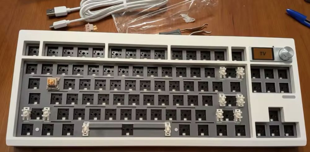 Teclado GMK87 completo