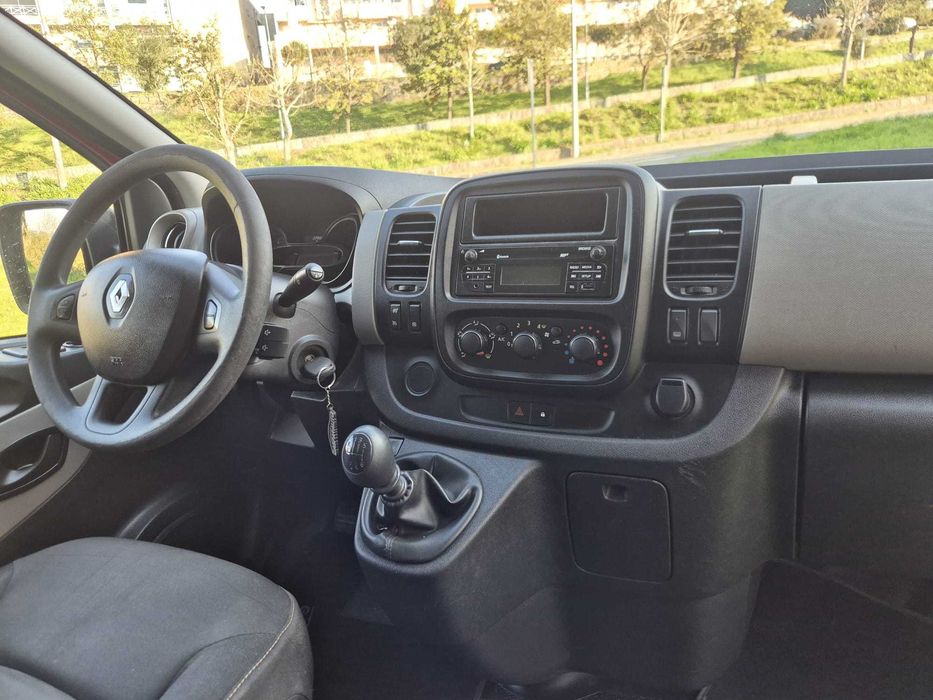 Renault Trafic 1.6 dci L2 (longa) 9 LUGARES