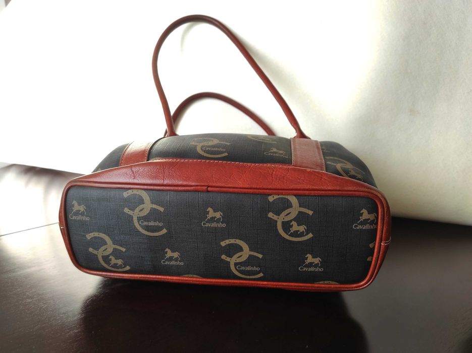 Mala / Carteira de Senhora Pele marca Cavalinho
