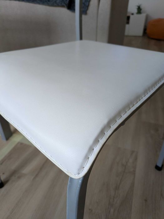 Mesa (Inclui Cadeiras)