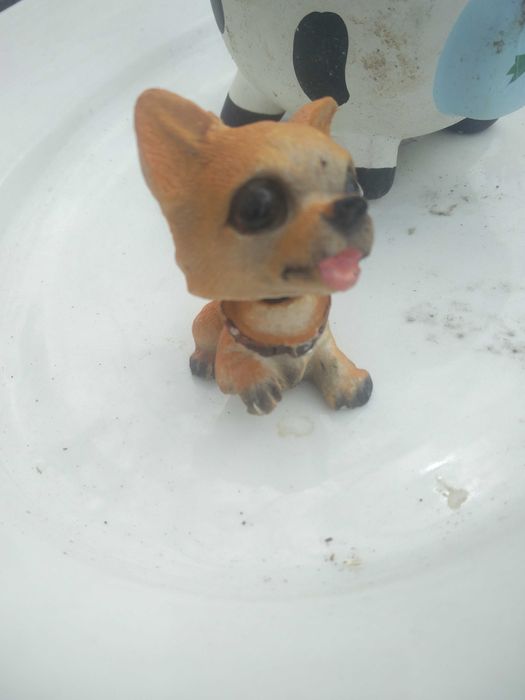 Estatua cãozinho abana cabeça