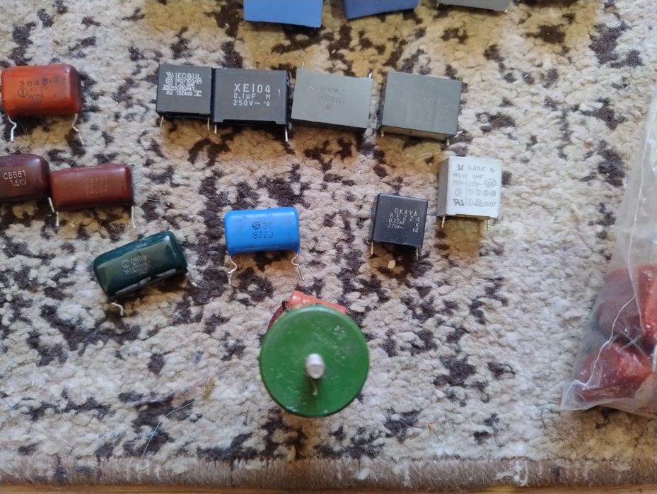 Конденсатори плівкові різні