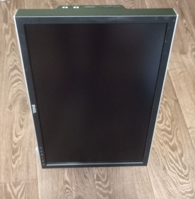 Монітор Dell 2408 WFPb, 24" – відмінний стан, з Німеччини