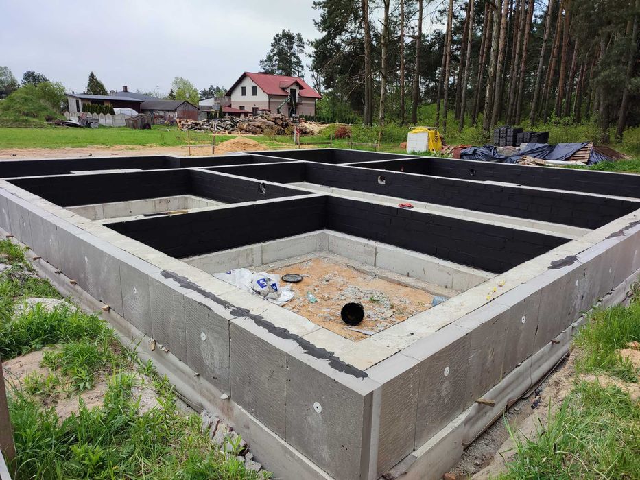 Sprzedam działkę budowlaną z lasem