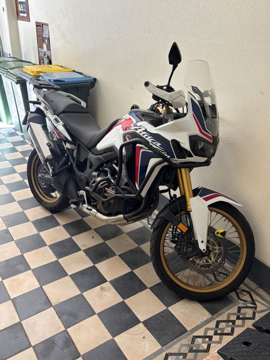 Africa Twin caixa automática