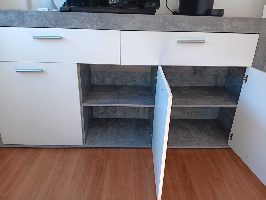 Móvel Aparador de sala cor cinza e branco bom estado