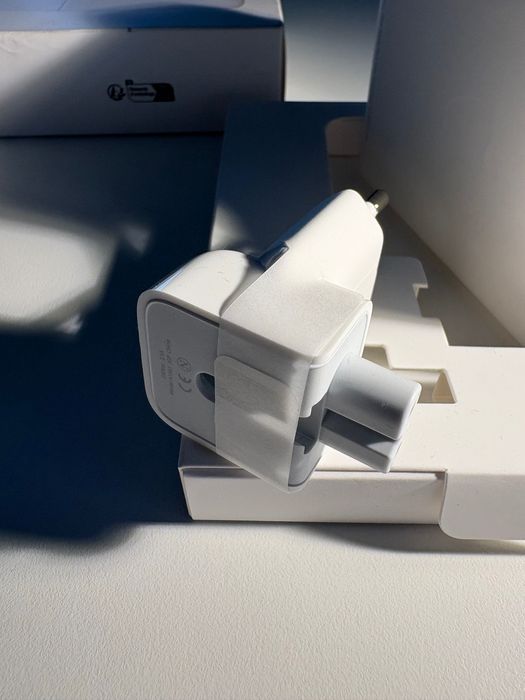 Adaptador Apple USB-C 140W Power Adapter