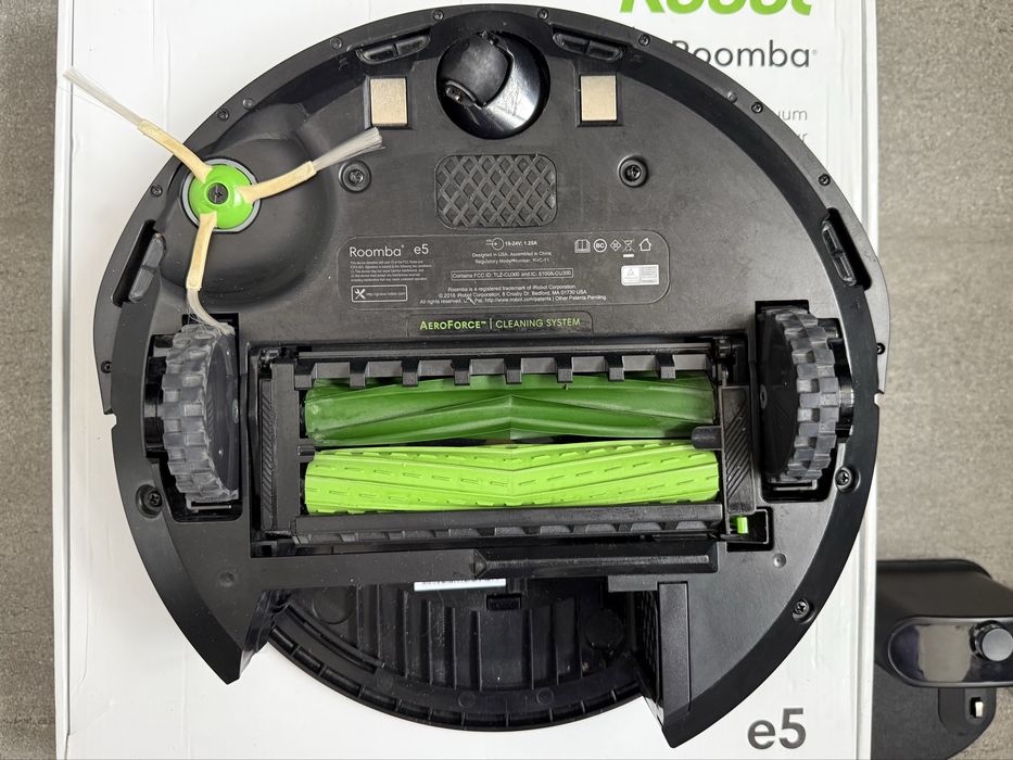 Робот-пилосос iRobot Roomba e5 (e5150) – як новий, з коробкою