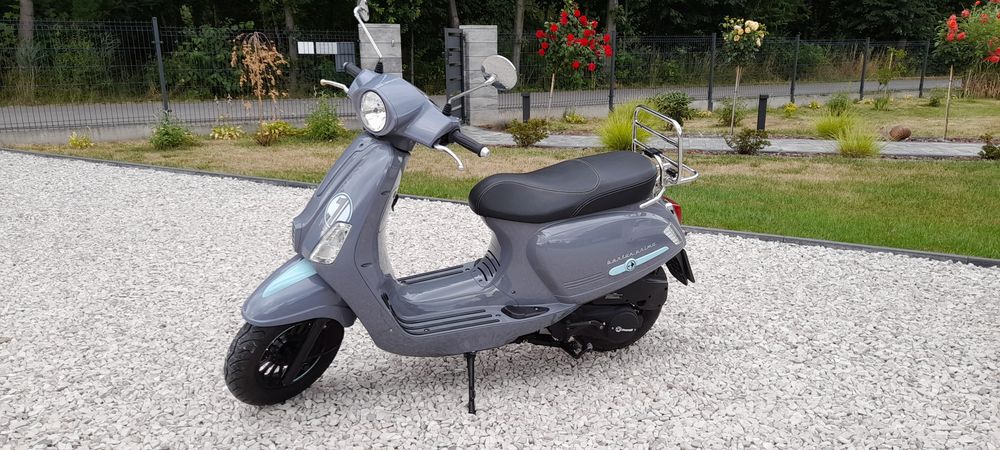 Skuter pojemność 125 Moretti kupiony 2021r Piękny