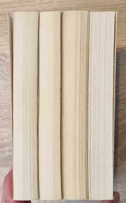 Książki, Zwiadowcy, John Flanagan tom 1, 2, 3, 4