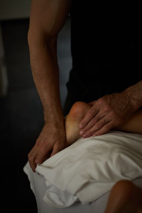 Реабілітолог, масажист, мануальний терапевт.