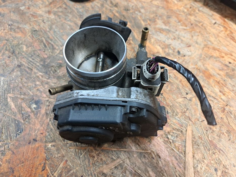 Golf seat vw przepustnica 1.6 sr 1.8 2.0