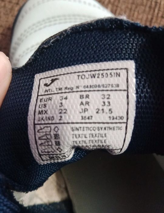 Buty halowe dziecięce JOMA TOLEDO JUNIOR 2505 Futsal roz. 34