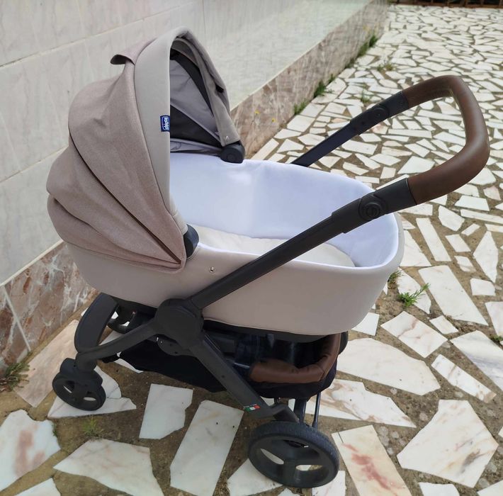 Carrinho Chicco Style Go com todos os acessórios ( Cadeira e Alcofa)