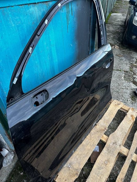 Дверь Porsche Cayenne 2 Volkswagen Touareg 2 Ліва  VW 7P0831311B
