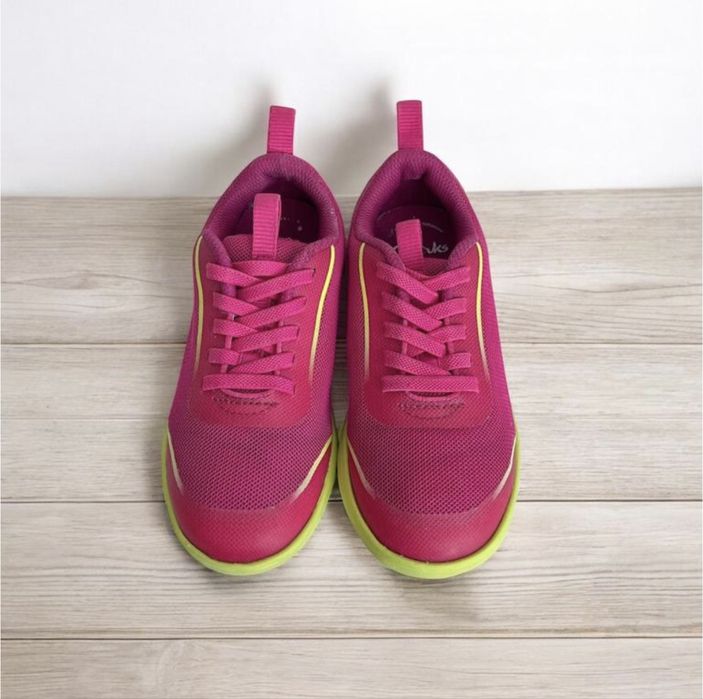 Яскраві текстильні кросівки Clarks оригінал 28,5 розмір