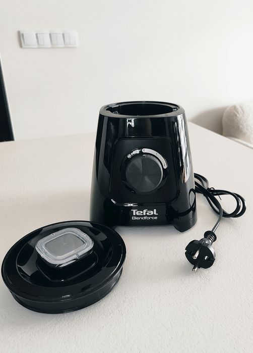 Blender kielichowy Tefal Blendforce BL42 600W z pokrywką szaker do owoców