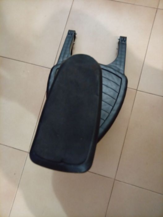 Andar atrás do carrinho de bebe