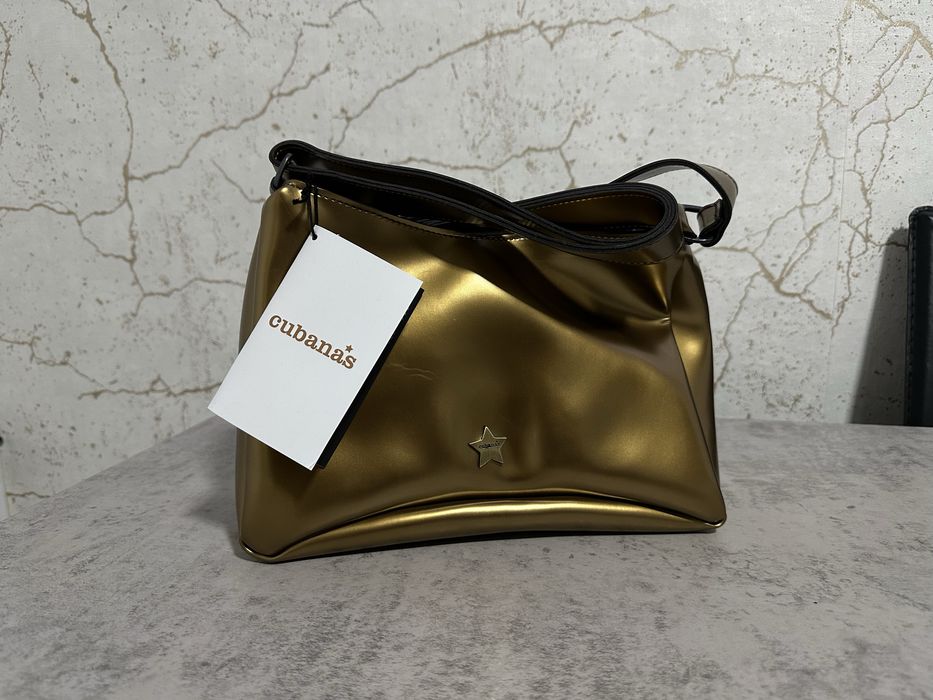 Mala Midi Dourada em Pele Cubanas