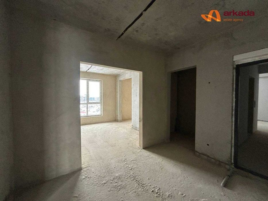 Продаж просторої 2-кімнатної квартири з кухнею-студією