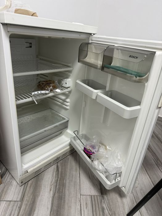 Холодильник Bosch міні