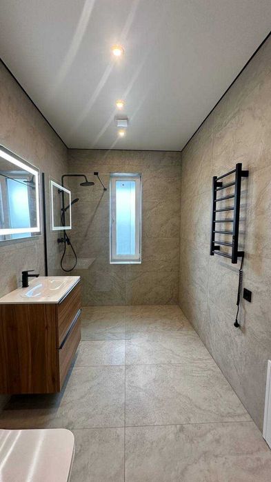 Будинок в зеленій локаціі.З РЕМОНТОМ І ТЕХНІКОЮ