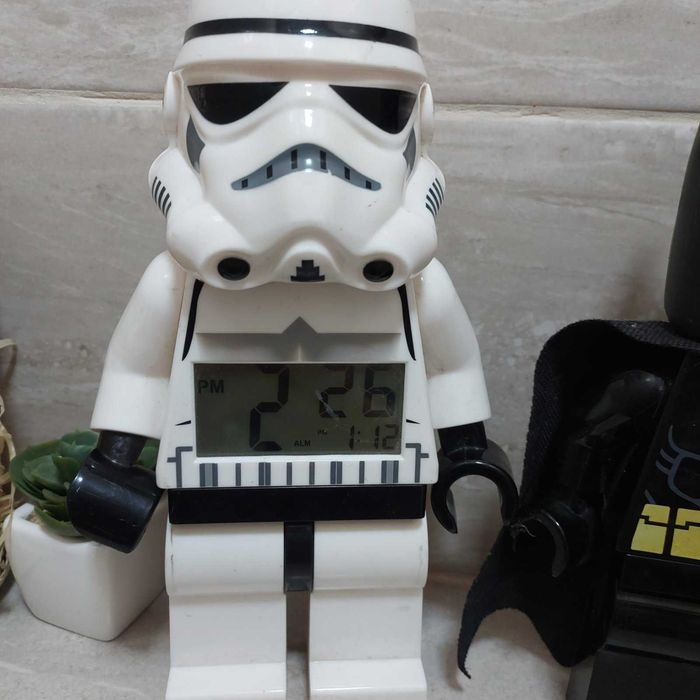 Бетмен лего Ліхтарик. Годинник лего Star wars штурмовик