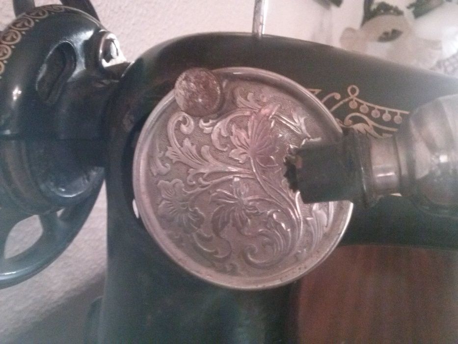 maquina de costura mt antiga
