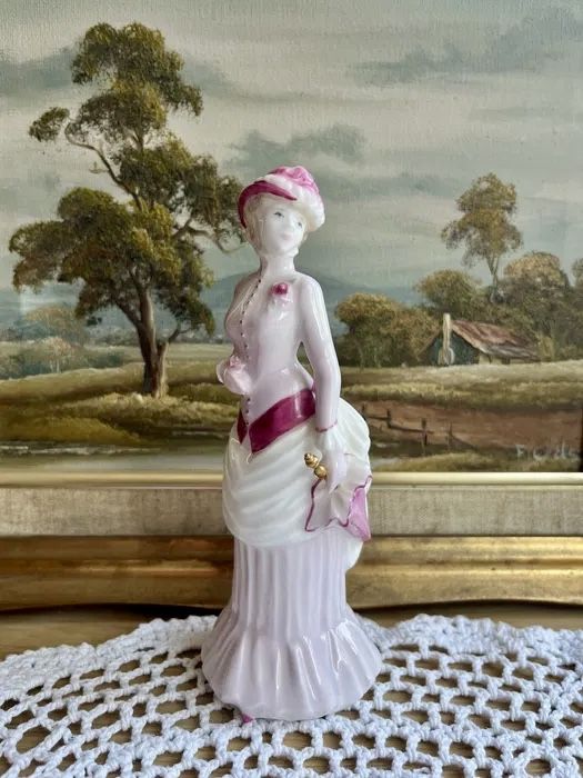 Elegancka Coalport kolelcjonerska 8x figurka Lalka Anglia Porcelanowa