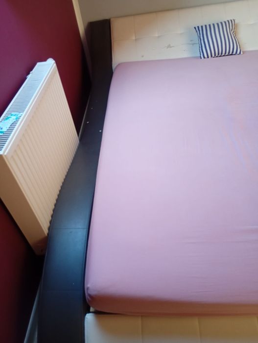 Łóżko 160x200 z materacem