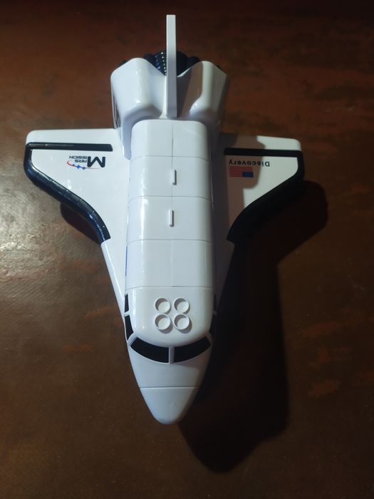 Самолет большое .