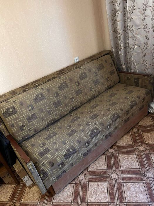 Продам диван б.у