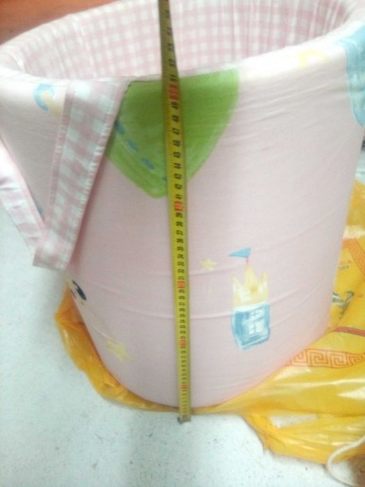 Cesto para brinquedos e tapete