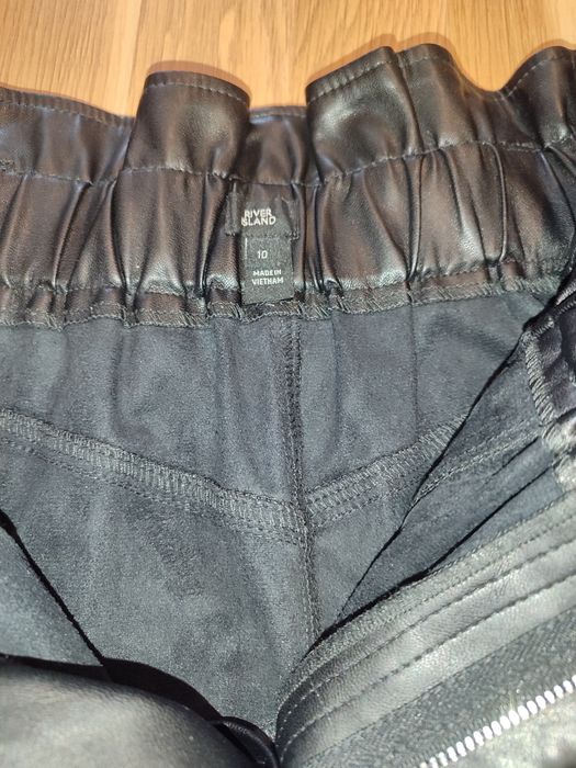 Шкіряні шорти RIVER ISLAND S-M(44-46) Стан нового.