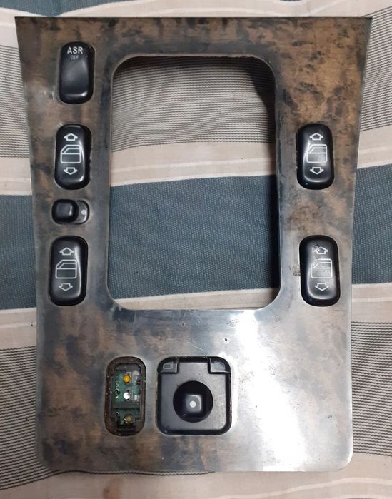 PANEL STEROWANIA SZYB OBUDOWA MIESZKA GALKI ZMIANY BIEGÓW MERCEDES W210