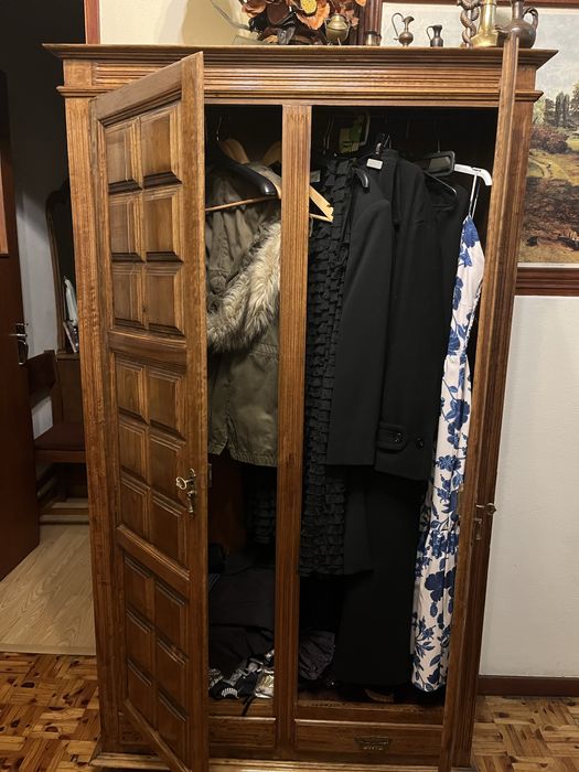 Armário Guarda Roupas com 2 portas