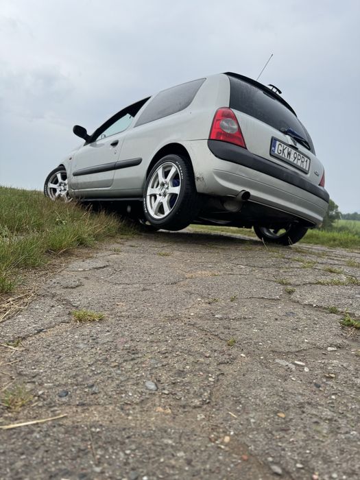 Renault Clio 2 1.4 16v 3D