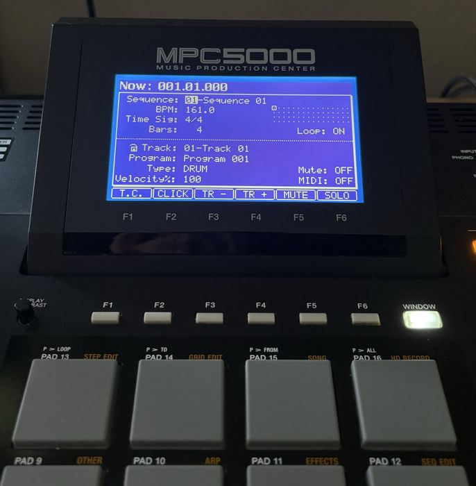 Sampler Akai MPC 5000