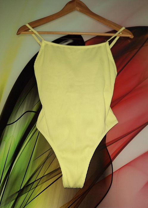 Купальники сдельные,раздельные