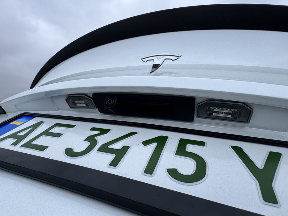 Tesla Model Y Long Renge 82 kvh