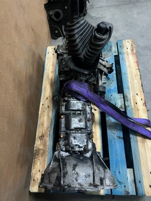 Caixa de Velocidades Mitsubishi L200 K74 Pagero 2.5 Ref: MO11